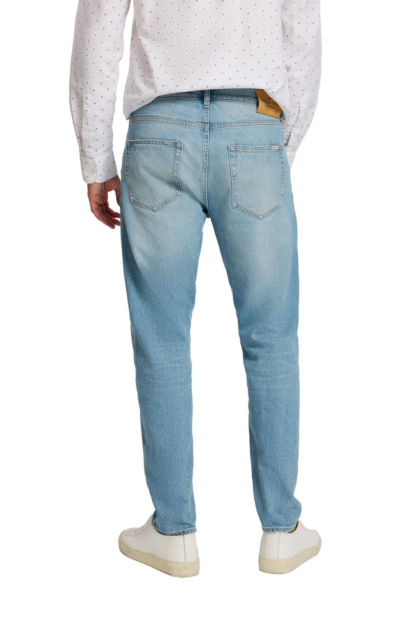 FINN Light Mid Blue Tapered Fit
