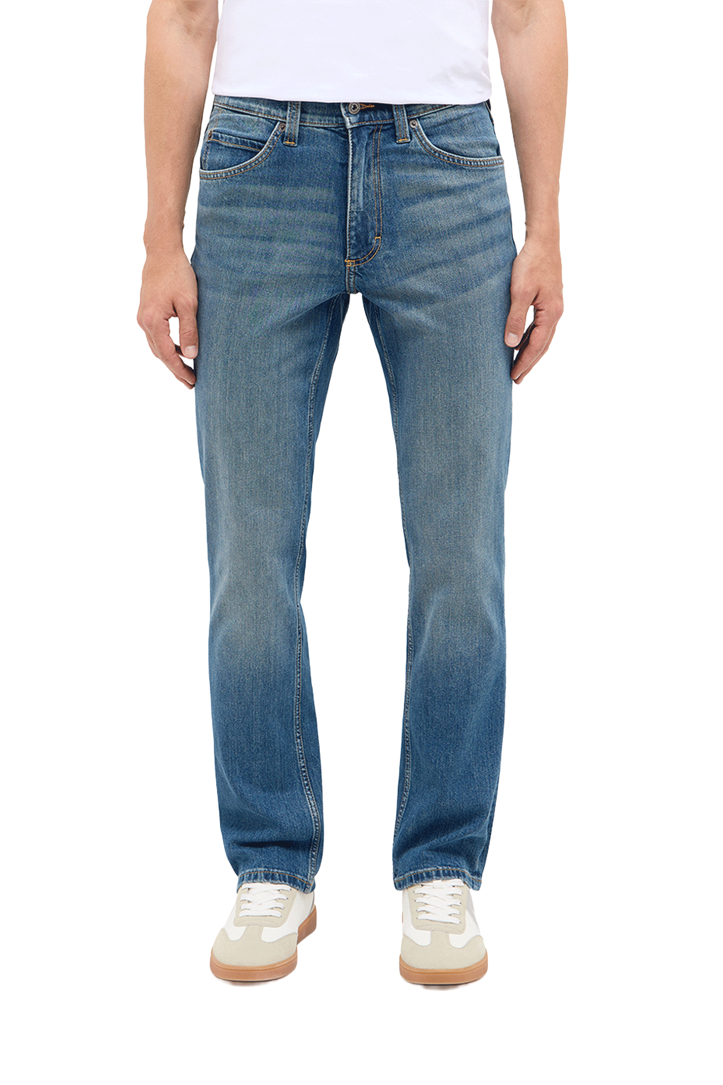 TRAMPER STRAIGHT Medium Used Regular Fit