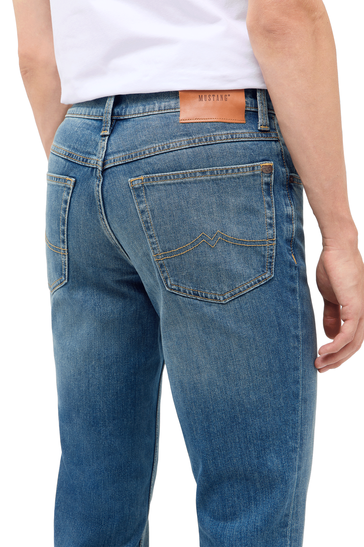TRAMPER STRAIGHT Medium Used Regular Fit